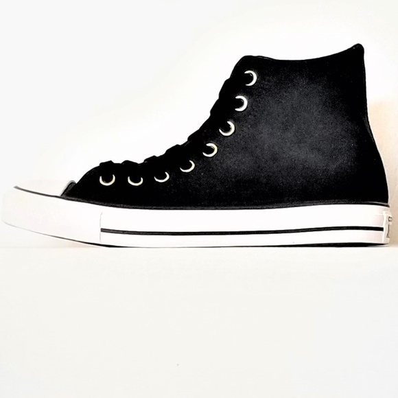 Converse Sneakers High Top Black Womans 5 NEW - Picture 3 of 8
